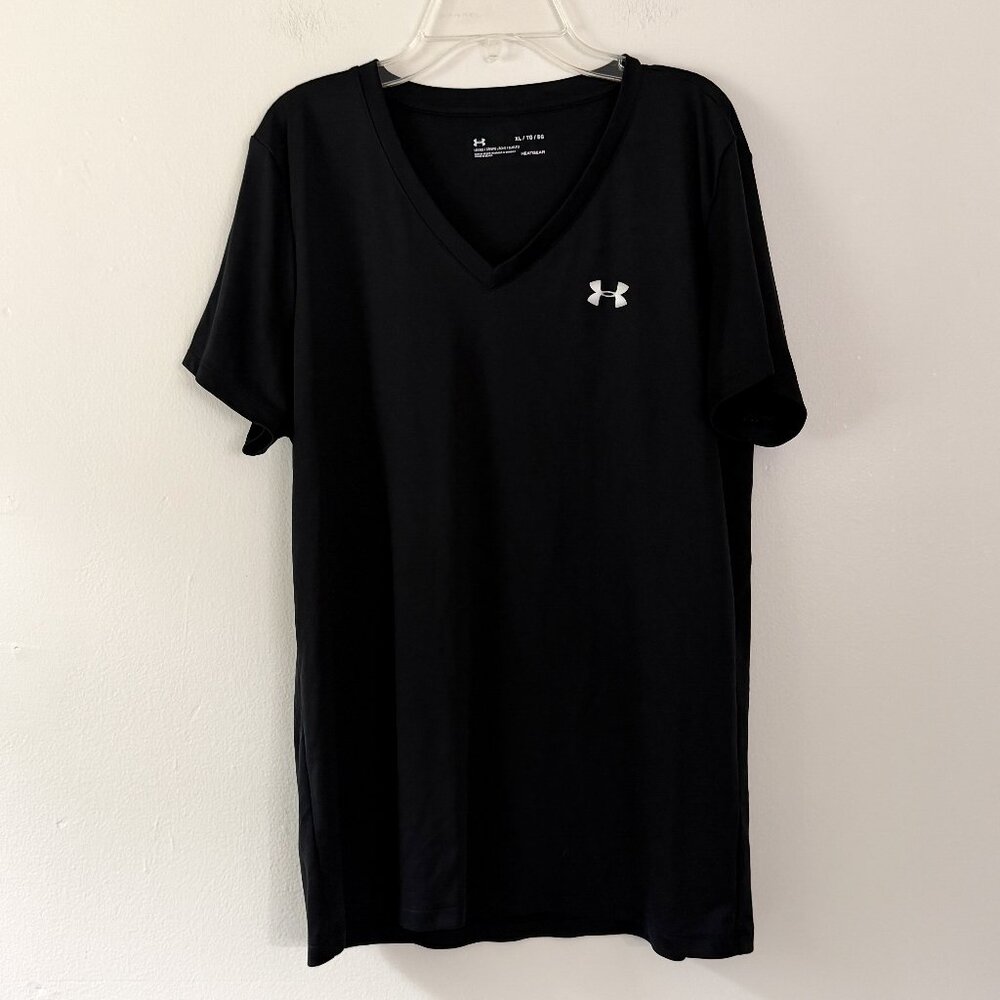 under armour // black tech v neck tee shirt XL